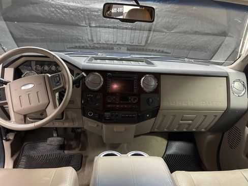 Used 2008 Ford F350 Lariat image 11
