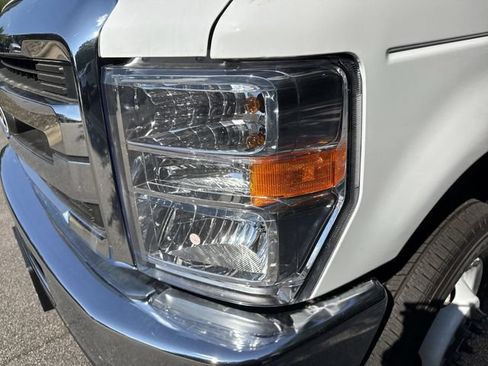 New 2027 Ford E-450 and Econoline 450 Super Duty w/ Driver's Safety Package RWD image 11