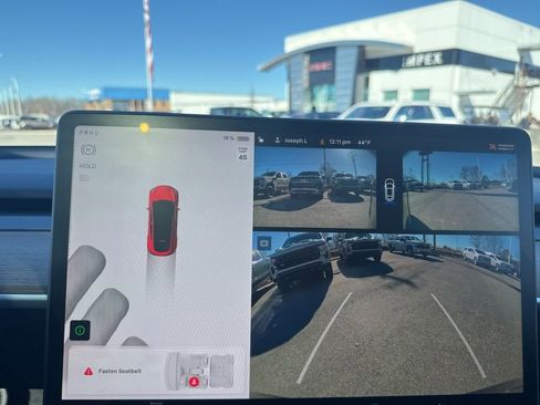 Used 2024 Tesla Model Y Long Range image 21