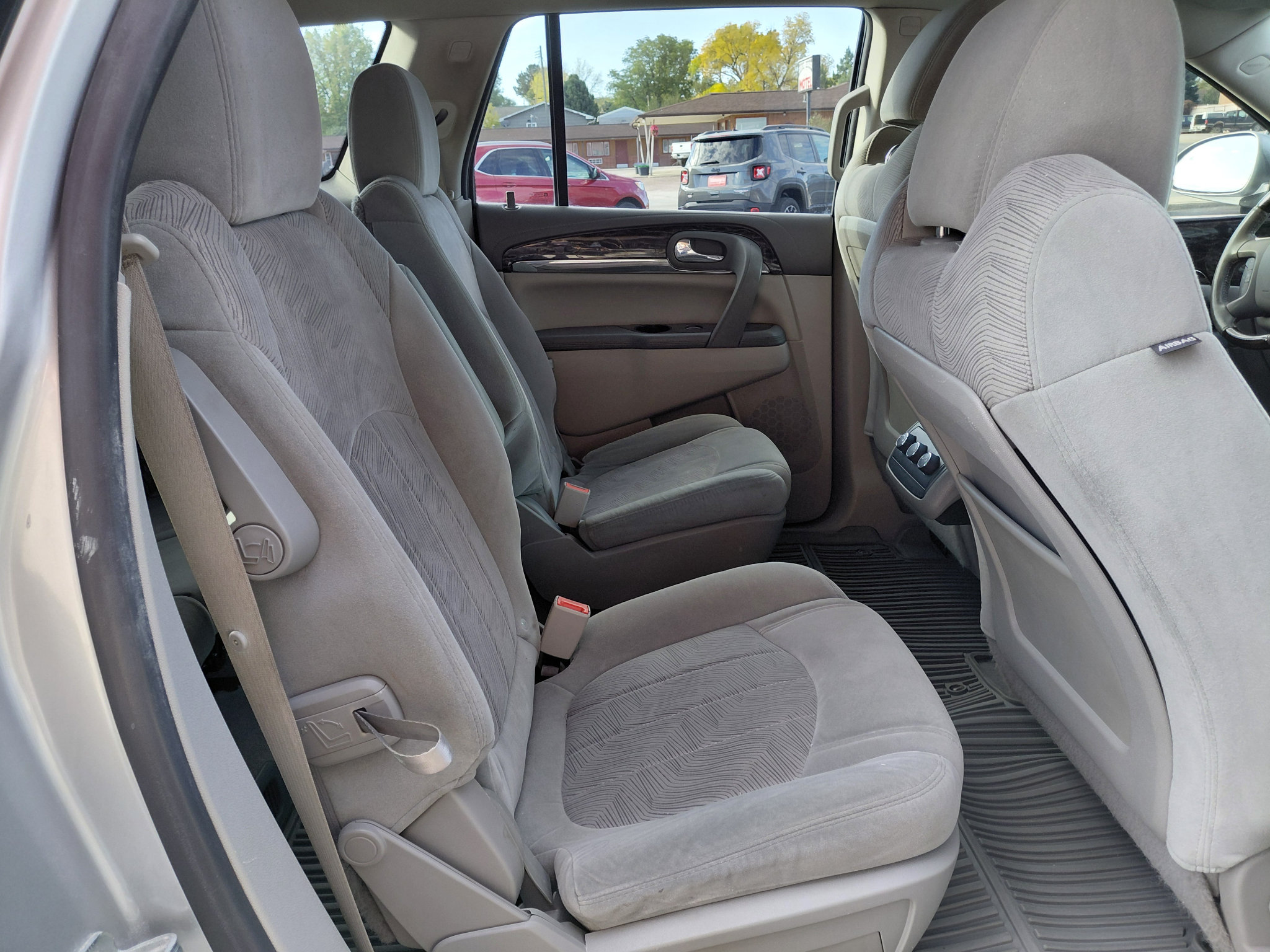 Used 2014 Buick Enclave Convenience FWD image 13