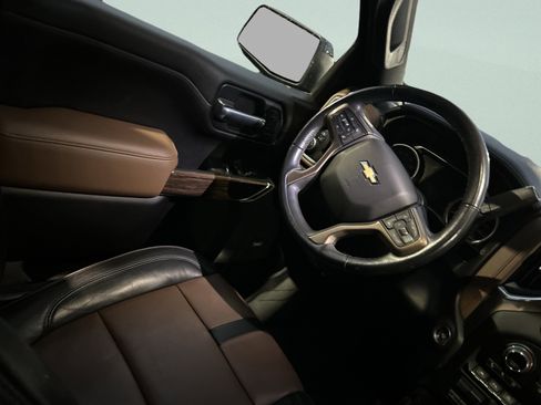 Used 2021 Chevrolet Silverado 1500 High Country image 17