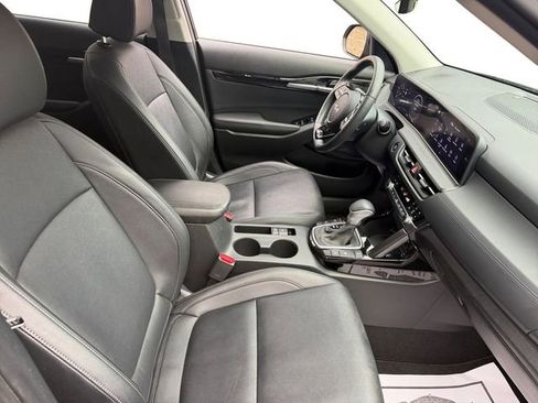 Used 2024 Kia Seltos SX image 17