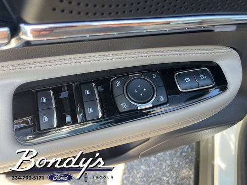 Used 2024 Lincoln Corsair FWD image 8