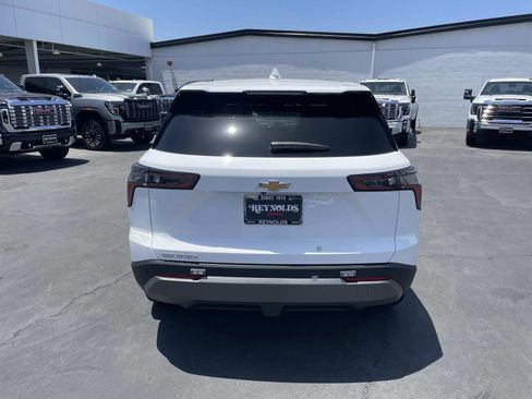 Used 2025 Chevrolet Equinox LT FWD image 6