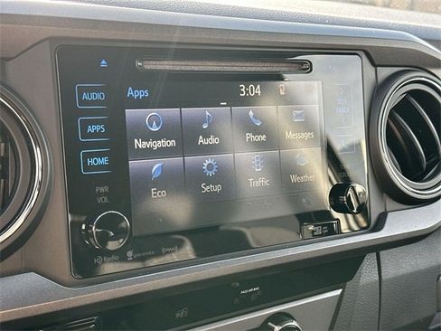 Used 2018 Toyota Tacoma TRD Off-Road image 39