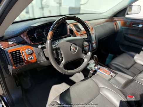 Used 2011 Cadillac DTS Premium image 2