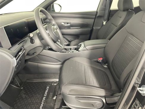 New 2025 Hyundai Santa Cruz SE image 2