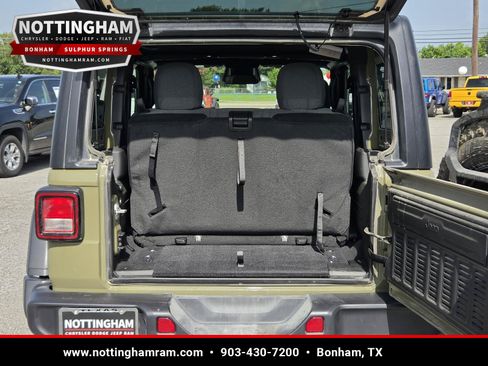 Used 2025 Jeep Wrangler Sport AWD/4WD image 11