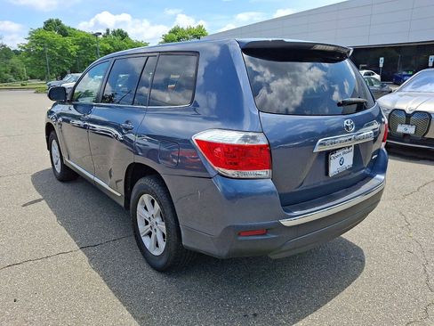 Used 2013 Toyota Highlander 4WD w/ Cold Weather Pkg image 5