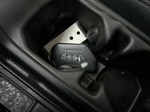 Used 2024 Jeep Wrangler Sport S image 26