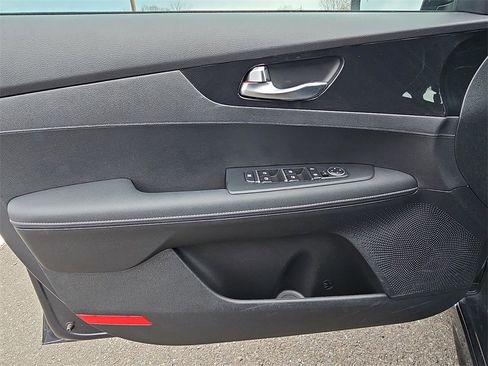 Certified 2023 Kia Forte GT-Line image 13