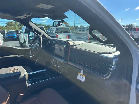 New 2026 Ford F250 King Ranch w/ Chrome Package image 12