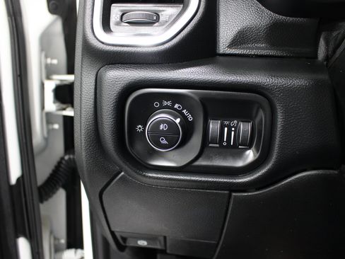 Used 2019 RAM 2500 Laramie AWD/4WD image 9