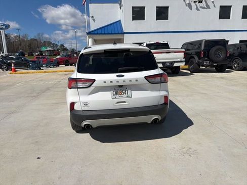 Used 2022 Ford Escape SEL w/ Technology Package image 8