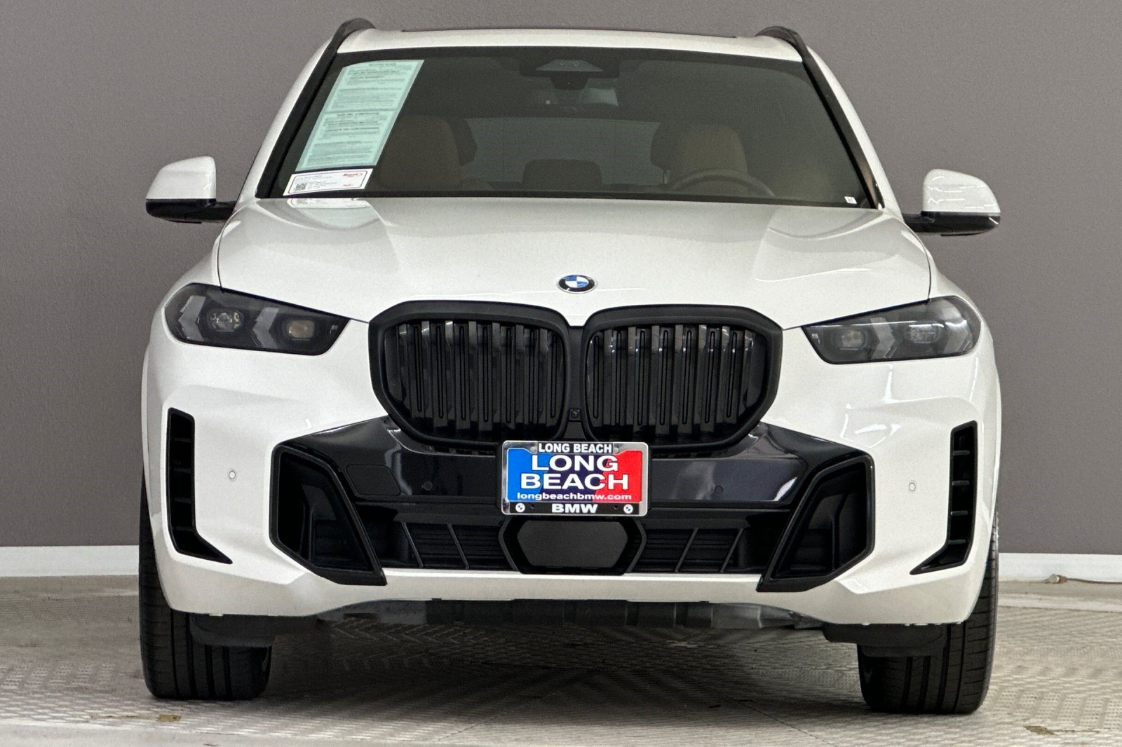 Used 2024 BMW X5 sDrive40i w/ M Sport Package RWD image 5