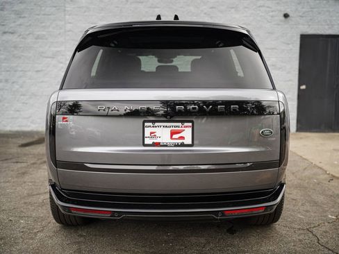 Used 2023 Land Rover Range Rover SE image 14
