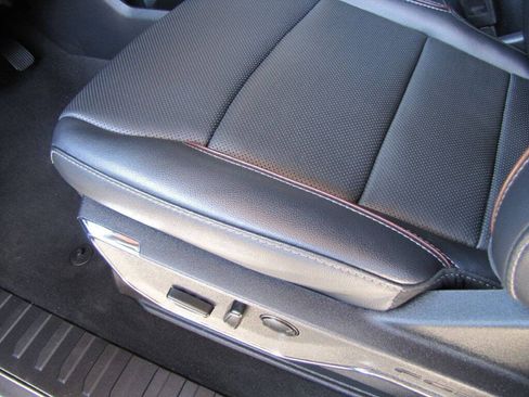 Used 2024 Ford F250 Lariat w/ Lariat Ultimate Package AWD/4WD image 17