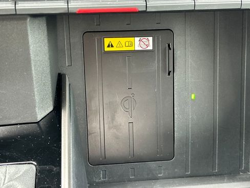 Used 2024 Toyota Tundra Limited image 35