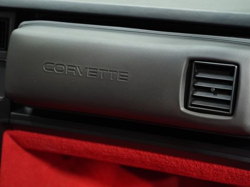 Used 1989 Chevrolet Corvette Coupe image 38