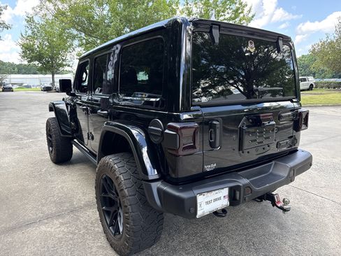 Used 2022 Jeep Wrangler Unlimited Rubicon w/ Trailer Tow Package AWD/4WD image 5