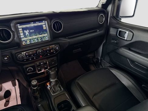 Used 2020 Jeep Gladiator Overland AWD/4WD image 20