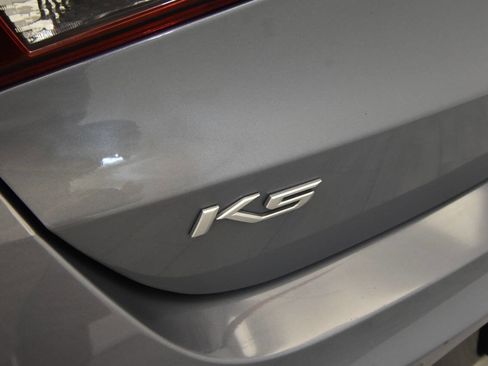 Used 2022 Kia K5 EX image 32