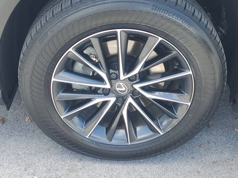 Certified 2025 Lexus NX 250 FWD w/ Towing Package (2000 Lbs) image 4