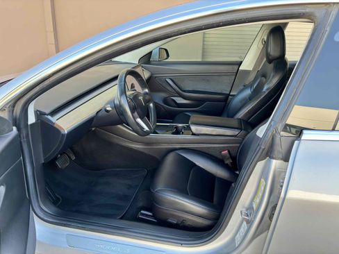 Used 2018 Tesla Model 3 Long Range RWD image 33