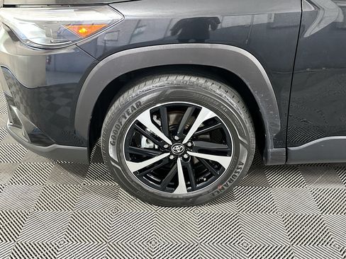 Used 2023 Toyota Corolla Cross AWD Hybrid w/ Convenience Package image 11