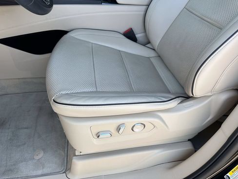 Certified 2023 Cadillac Escalade Premium Luxury AWD/4WD image 23