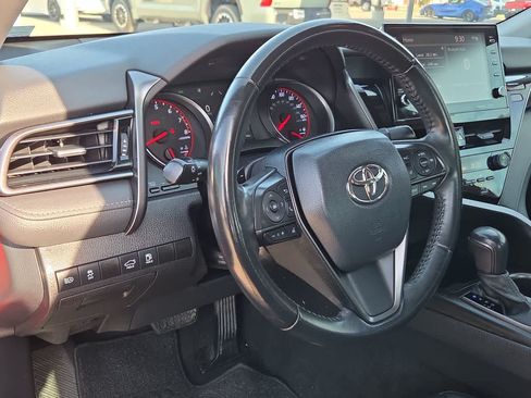 Used 2021 Toyota Camry XSE FWD image 10