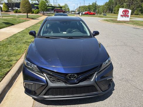 Used 2022 Toyota Camry SE w/ Audio Upgrade Package image 1