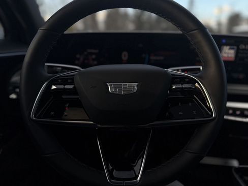 Certified 2025 Cadillac Lyriq Luxury image 15