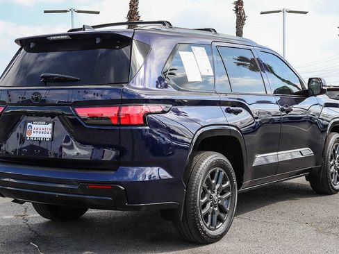 Used 2025 Toyota Sequoia Platinum image 6