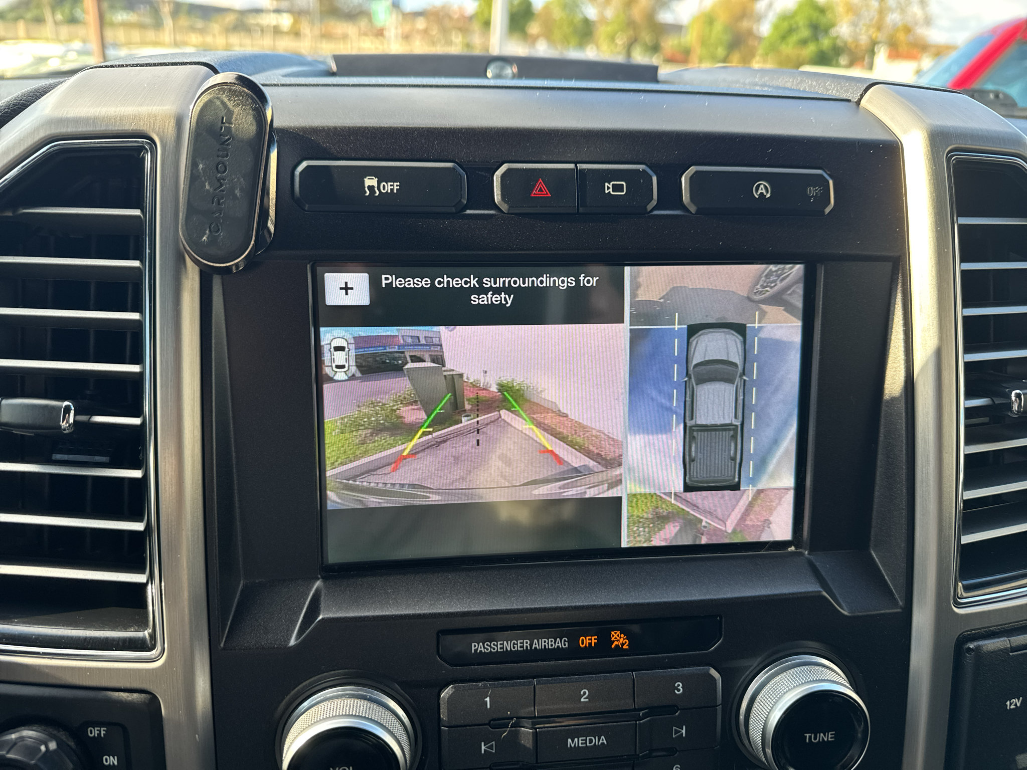 Used 2018 Ford F150 Platinum w/ Equipment Group 701A Luxury RWD image 12