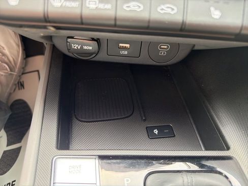Used 2024 Hyundai Elantra SEL w/ Convenience Package image 36