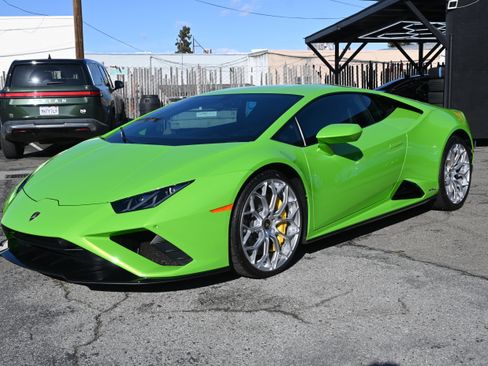 Used 2021 Lamborghini Huracan EVO RWD image 1