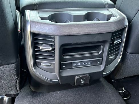 New 2026 RAM 2500 Laramie AWD/4WD image 39