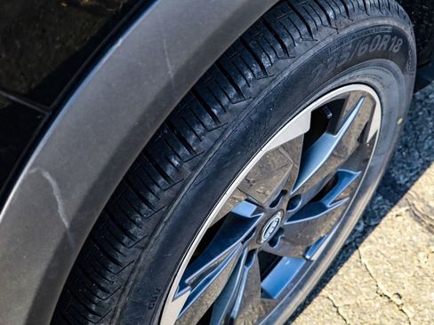 Used 2024 Nissan Rogue SV image 40