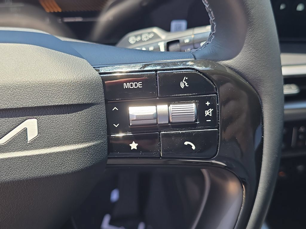 New 2026 Kia Sorento LX FWD image 30