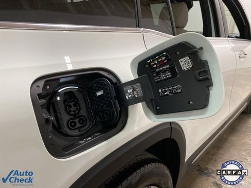 Used 2023 Mercedes-Benz EQB 300 4MATIC w/ Pinnacle Package image 93