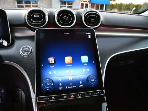 Used 2025 Mercedes-Benz C 300 Sedan image 15