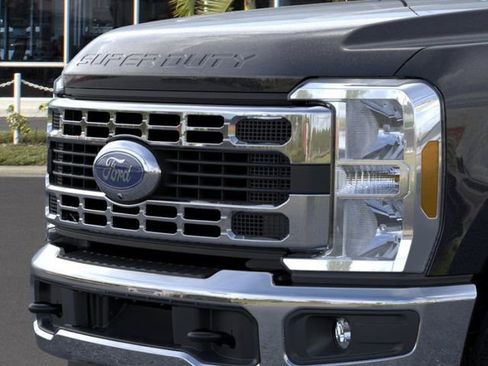 New 2026 Ford F350 XLT w/ 360-Degree Camera Package image 17