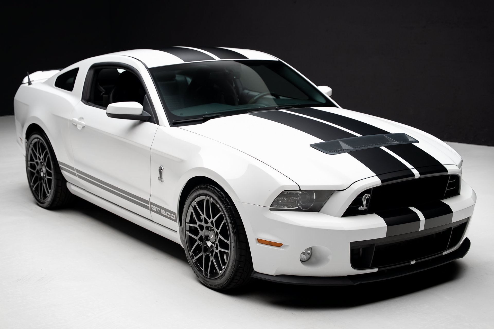 Used 2013 Ford Mustang Shelby GT500 RWD image 42
