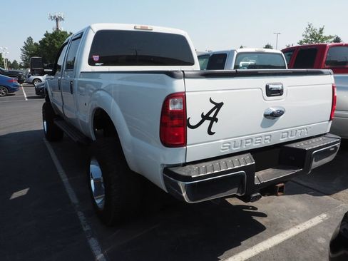 Used 2015 Ford F250 XLT w/ Camper Package AWD/4WD image 4
