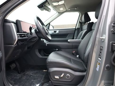 Certified 2025 Hyundai Santa Fe SEL image 11