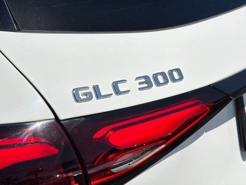 Used 2024 Mercedes-Benz GLC 300 image 27