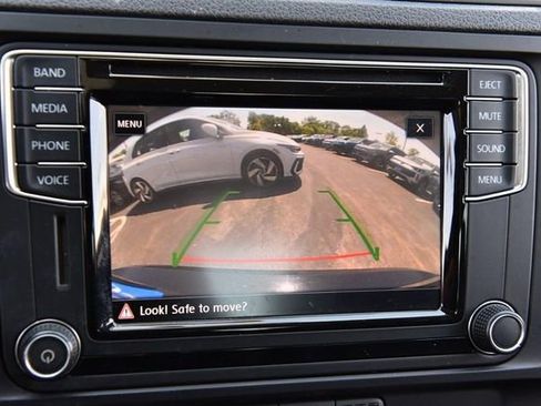 Used 2017 Volkswagen Jetta SE FWD image 14