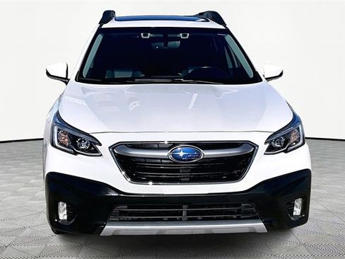 Used 2022 Subaru Outback Limited image 3