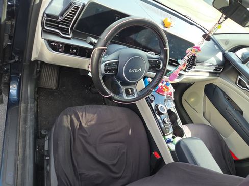 Used 2023 Kia Sportage EX AWD/4WD image 11